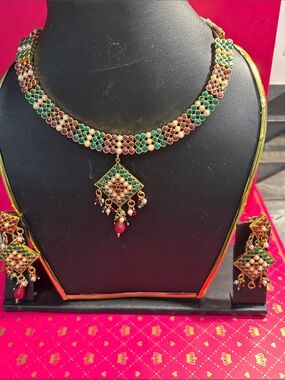 Traditional Multicolor Stone Choker Necklace Set - Brand: